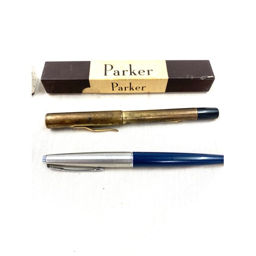 490 - 4 Vintage fountain pens includes 3 14ct gold nibbed parker fountain pens includes some boxed