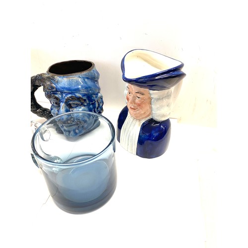 34 - 3 Toby jugs with 2 mugs, in good condition overall.