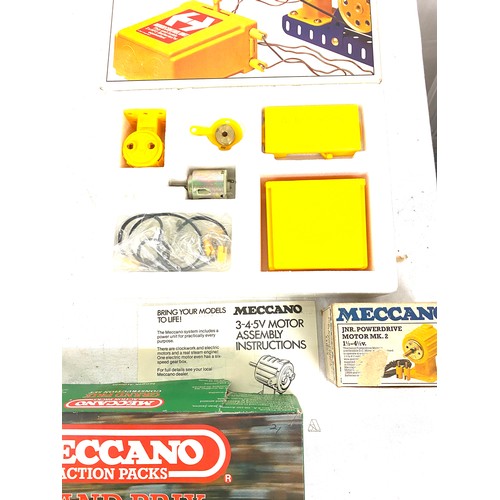 101 - Selection of vintage Meccano to include Jnr powerdrive motor, Mecanno Bloc moteur, Mecanno Super Dra... 