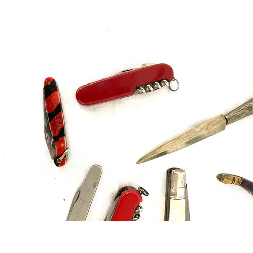 483 - Selection of vintage pocket knifes etc