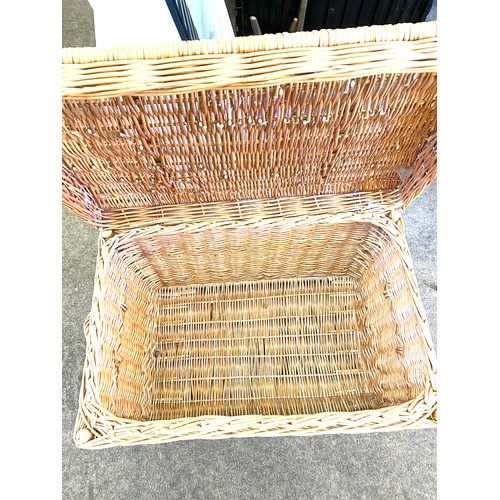 297 - 2 Wicker baskets