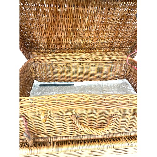 297 - 2 Wicker baskets