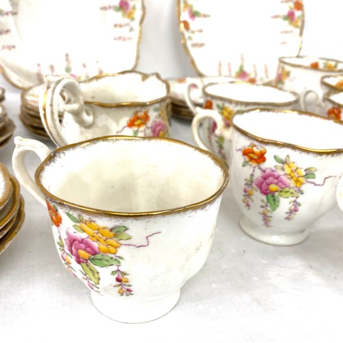 276 - Royal Albert part tea service, good overall conditon