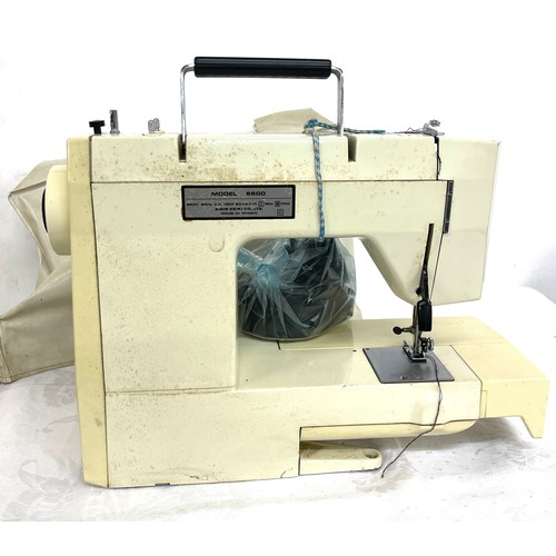 306 - Vintage Toyota sewing machine model 6600, untested