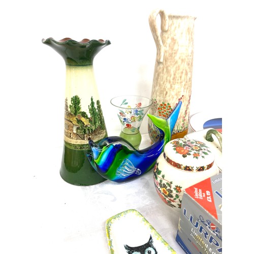 269 - Selection of collectable pieces to include pottery jugs, Sadler ginger jar, Poole charger glassware ... 