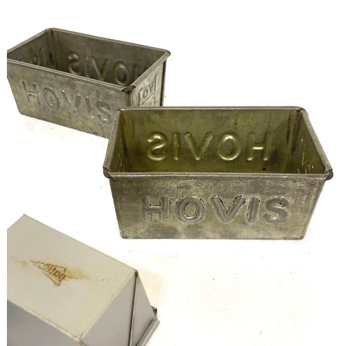 86 - Selection vintage small Hovis bread tins, largest measures: 2.5 by 5 by 2.5 inches