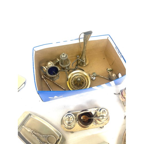 190 - Selection of brass and silver plated items