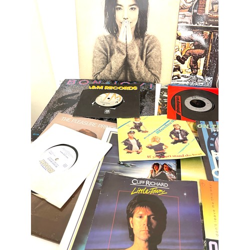 225 - Large selection of LP's and singles to include Fleetwood Mac, Bon Jovi, Led Zeplin, Bjork etc