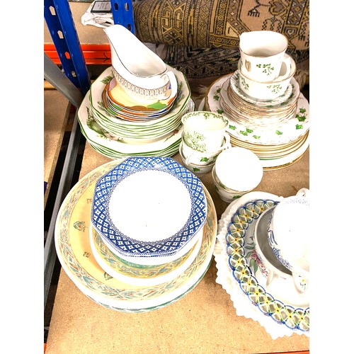 416 - Large selection of collectable pieces to include part tea sets, miscellaneous pottery/ china, makers... 