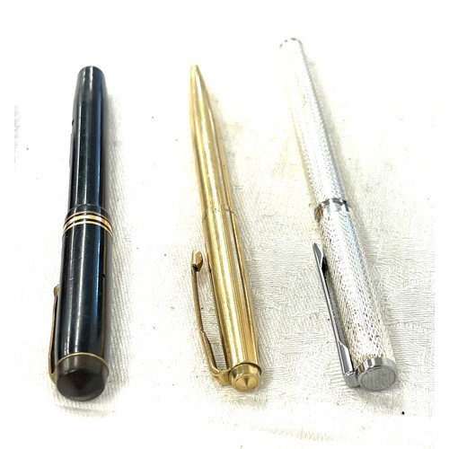 501 - Selection of vintage pens to include 1 x 14ct nib parker, 1 x 14ct Conway etc