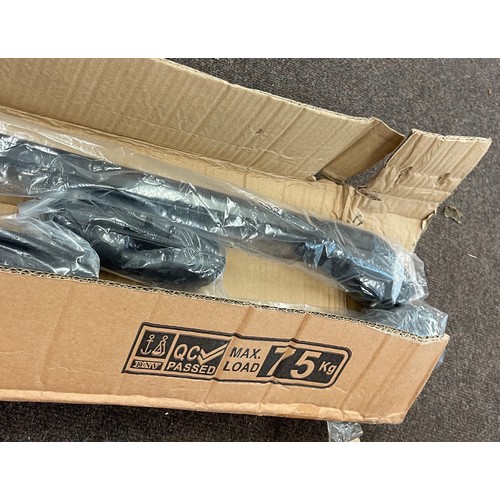 209 - Ruian Lidun auto parts Car roof rack, new in box