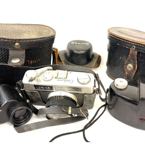 219 - Selection of vintage cameras and binoculars, to include Vintage ZOMZ BNU5 (БПЦ5) 8x30 USSR made Russ... 