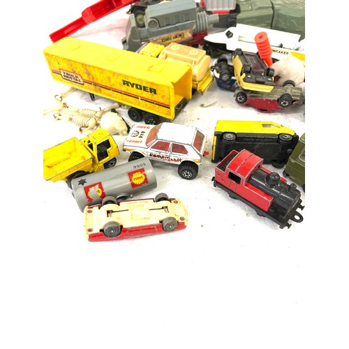 151 - Selection of diecast vehicles includes Corgi, Matchbox etc