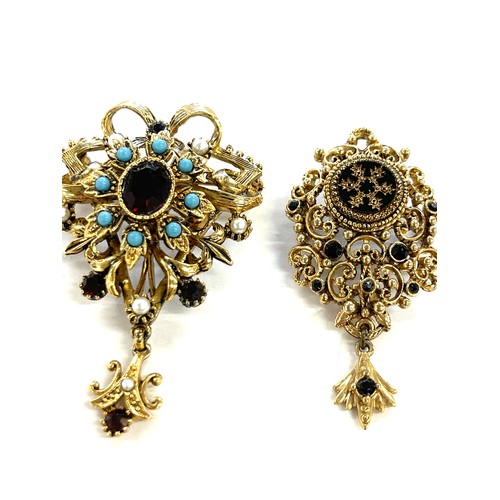 532 - 2 Vintage ladies gold tone stone set brooches