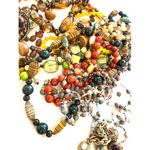 466 - Selection of vintage ladies costume jewellery bead necklaces etc