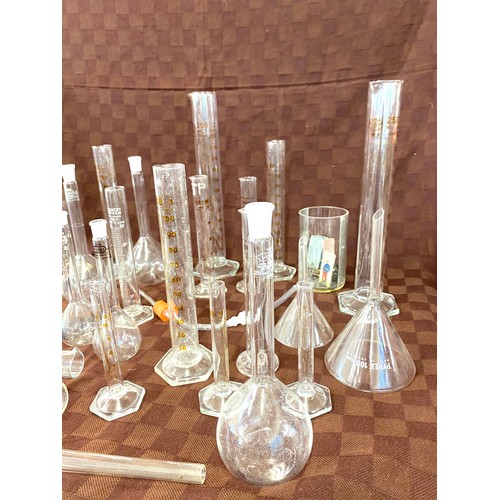 275 - Selection glass test tube / scientific equipment to include Simax etc