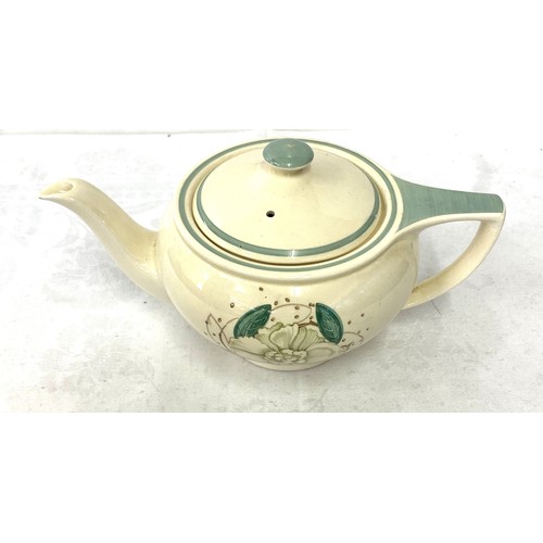 605 - Susie Cooper teapot