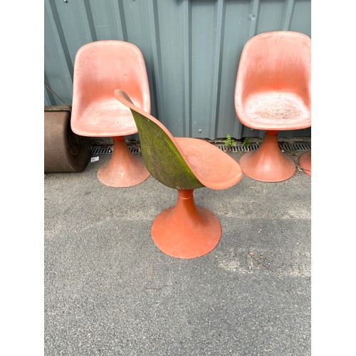 100H - Set of 4 1960's fibre glass tulip chairs