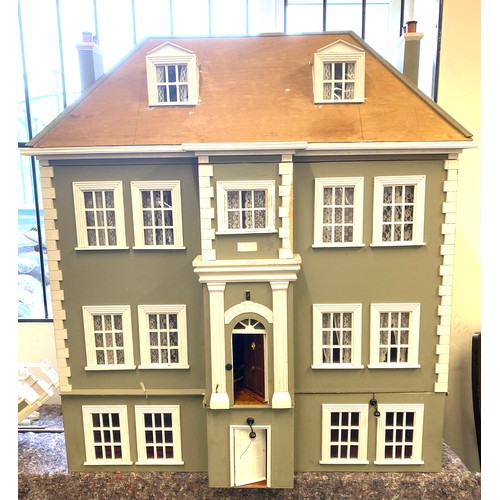 211 - Large Georgian style 7 roomed mansion / dolls house made by John and Jean Brighty, rooms include 3 b... 