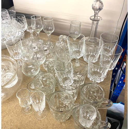 407 - Large selection of glassware