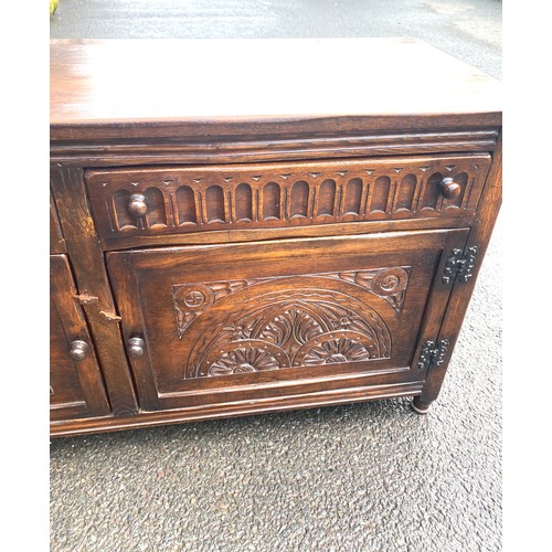 417 - Vintage oak low two door, two door sideboard