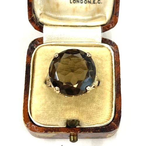 49 - 9ct ladies quartz ring, approximate weight 6.7g, ring size J/K