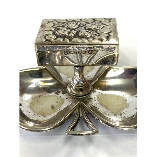 560 - Clover EPNS ashtray with match striker /box