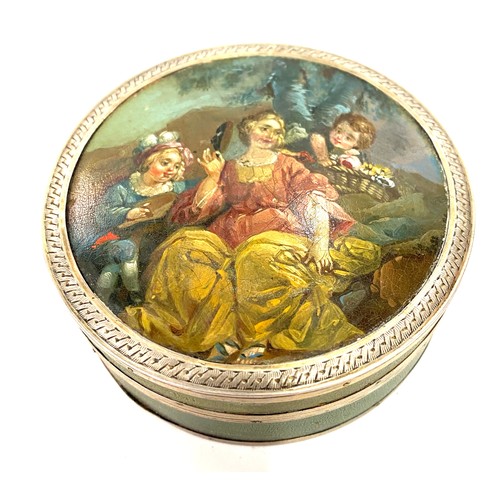 572 - Early Georgian hand painted tortoise shell interior circular box, approximate diameter 8cm