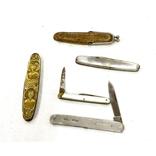 542 - Selection of 4 vintage pen knifes, to include a silver piece