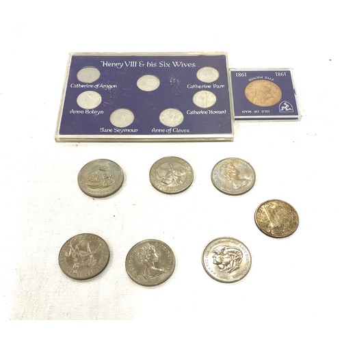 573 - Selection of commemorative coins etc