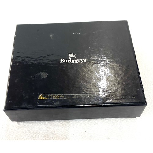 555 - Burberry golf tees, marks in leather case in box