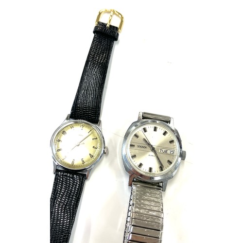 570 - Gents Sekonda and Timex wristwatches, both untested