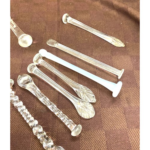 540 - Selection of 15 vintage glass cocktail stirrers