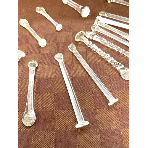 540 - Selection of 15 vintage glass cocktail stirrers