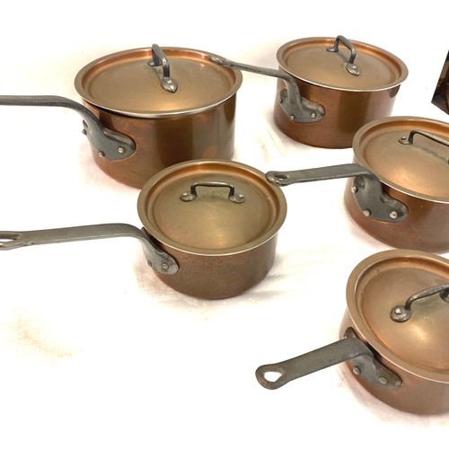 179 - Set of 5 Copper saucepans, tin lined, Bourget Professional, Mid 70s never been used