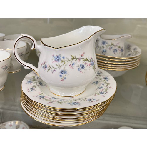 461 - Duchess bone china part dinner / tea service