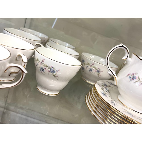 461 - Duchess bone china part dinner / tea service