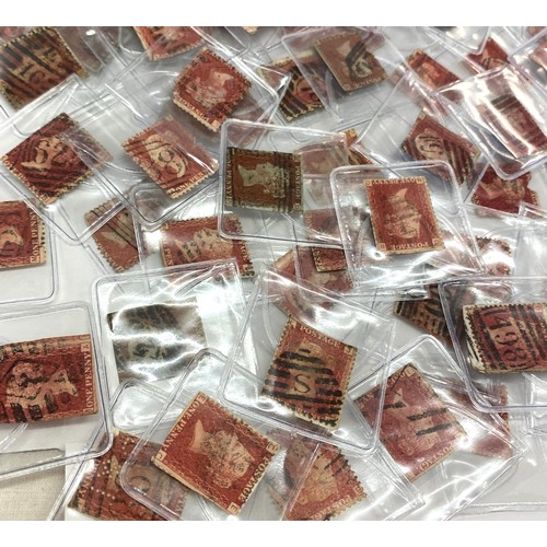 541 - Large selection of assorted vintage stamps