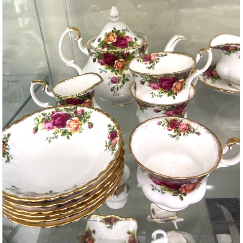 454 - Selection of Royal Albert Old Country Rose pottery includes part tea service, 3 tier cake stand, vas... 