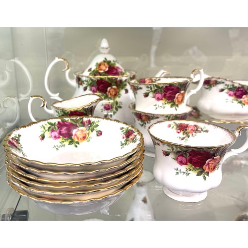 454 - Selection of Royal Albert Old Country Rose pottery includes part tea service, 3 tier cake stand, vas... 