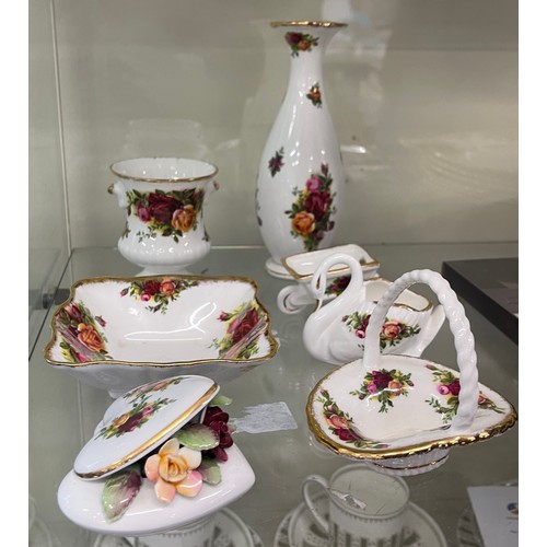 454 - Selection of Royal Albert Old Country Rose pottery includes part tea service, 3 tier cake stand, vas... 