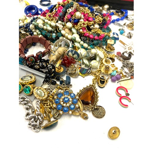 547 - Selection of vintage and later costume jewellery with jewellery case