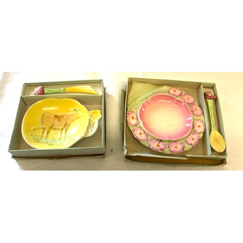 105 - Beswick vintage flower design dish bowl 628 and 603, with spoon and knife in original boxes