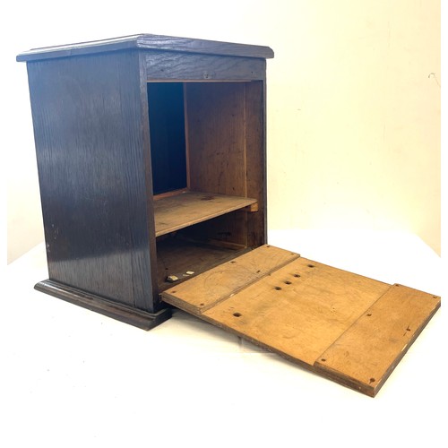 118 - Oak smokers cabinet, Height 14 inches, Width 12 inches, Depth 9.5 inches