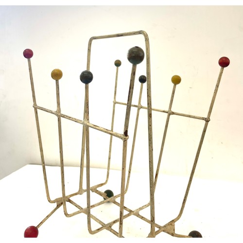 209 - Retro metal magazine rack