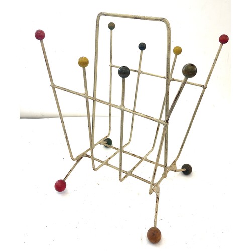 209 - Retro metal magazine rack