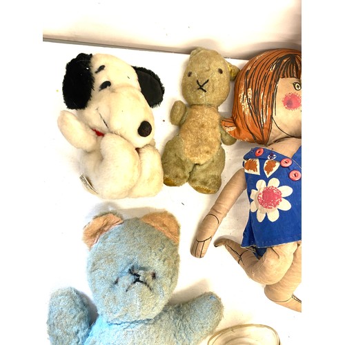 269 - Selection of vintage and later teddies etc