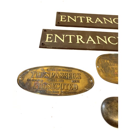 465 - Selection of vintage plaques, signs to include Entrance, Trespass etc