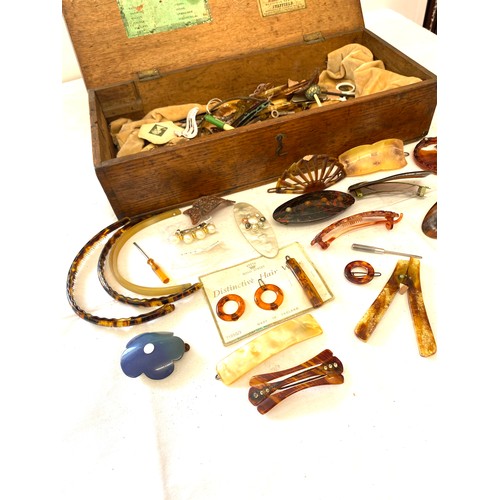 488 - Oak box to include bakelite hair slides etc