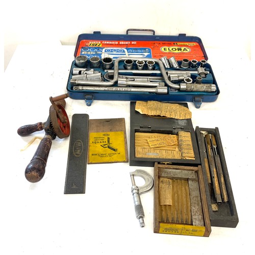 111 - Selection of vintage and later tools to include socket set etc